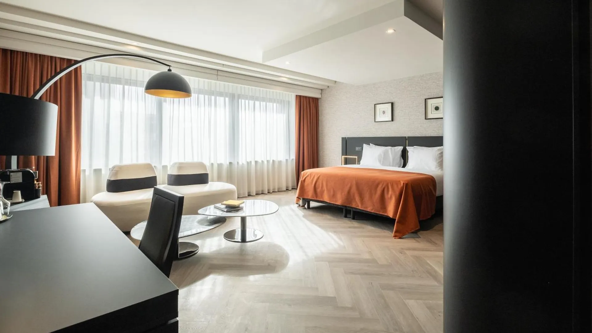 ****  Hyllit Hotel Antwerpia Belgia